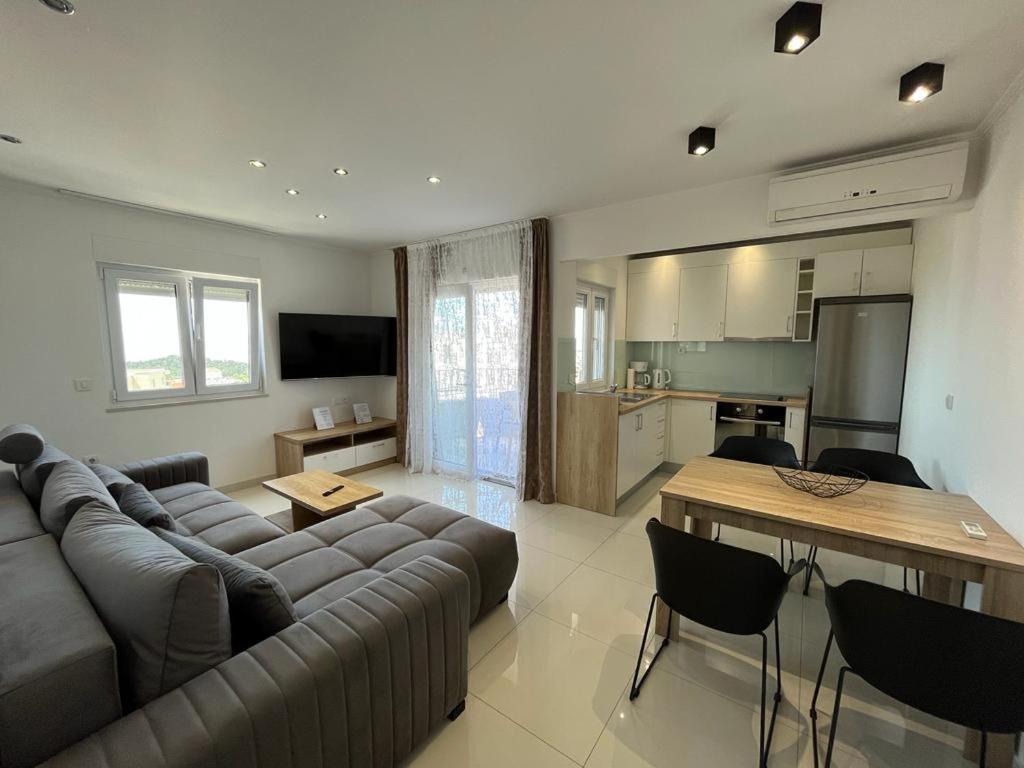 Apartments Pivac ماكارسكا المظهر الخارجي الصورة