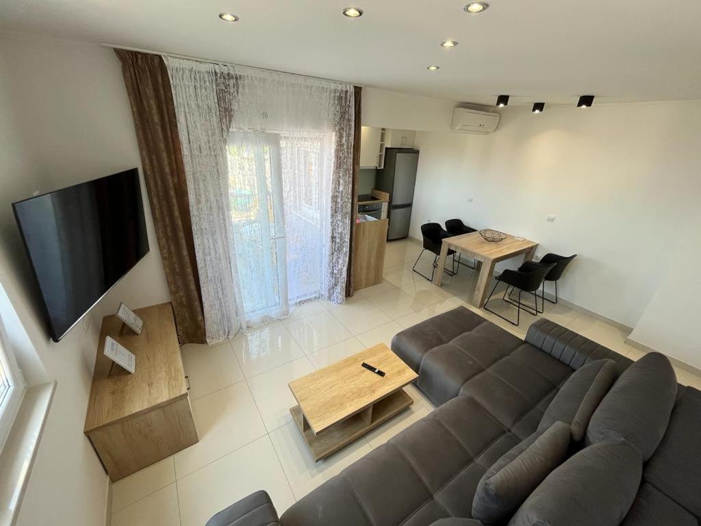 Apartments Pivac ماكارسكا المظهر الخارجي الصورة